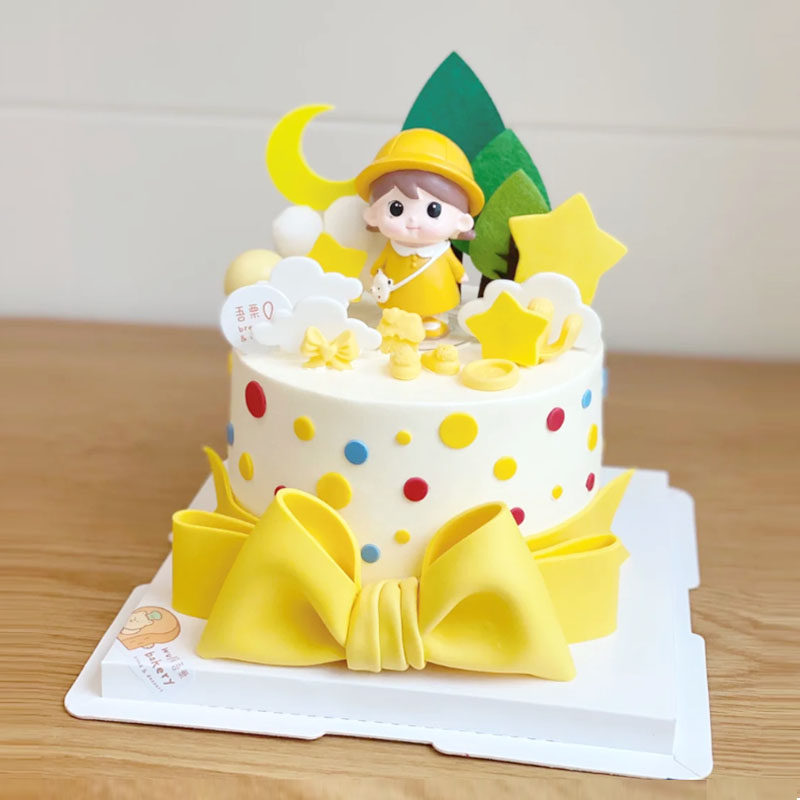 小黄帽女孩蛋糕装饰摆件黄衣服宝宝周岁满月卡通可爱情侣烘焙甜品