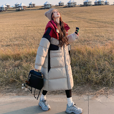 灰卡拼色设计感长款羽绒服女2025冬季新款韩版宽松保暖连帽面包服