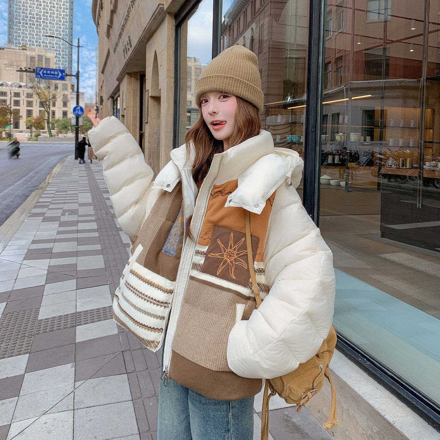 小众设计感撞色拼接连帽羽绒服女2025冬韩系时尚保暖90白鸭绒外套