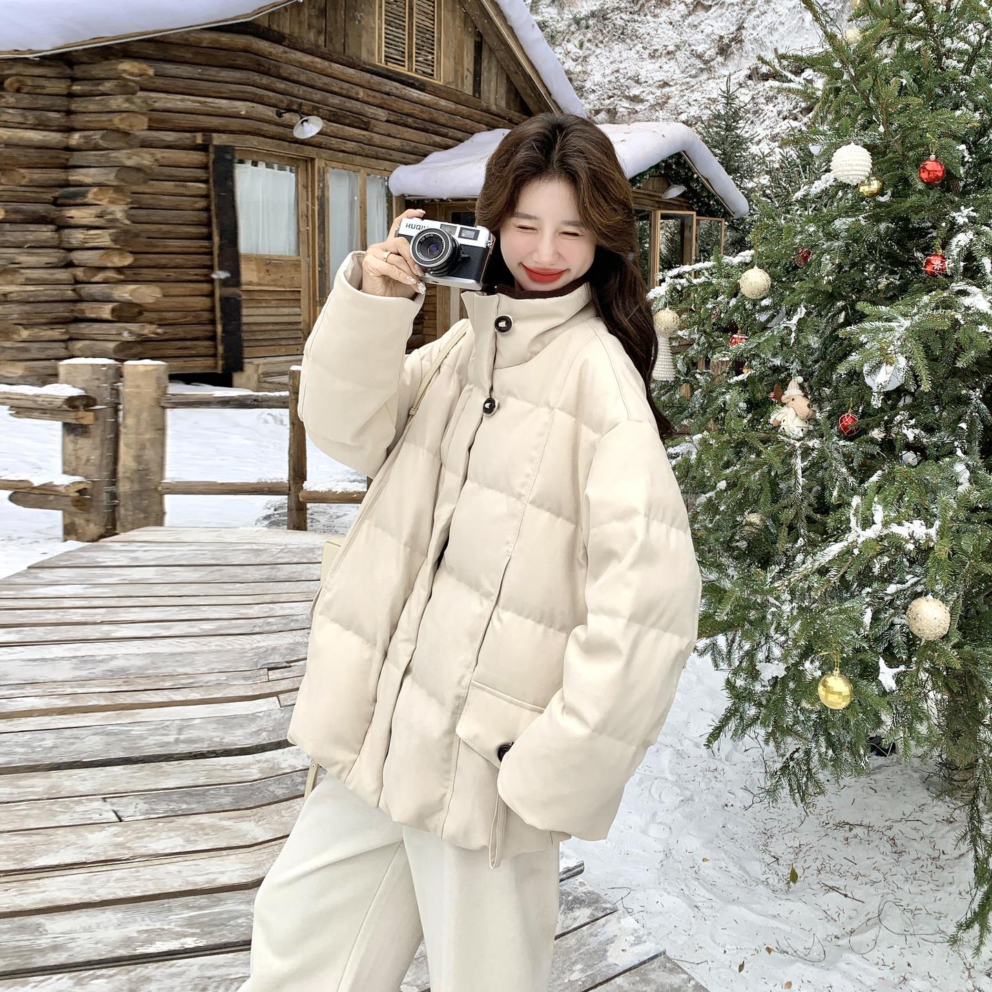 米色慵懒风松弛感针织立领羽绒服女冬季2025新款韩系90白鸭绒外套