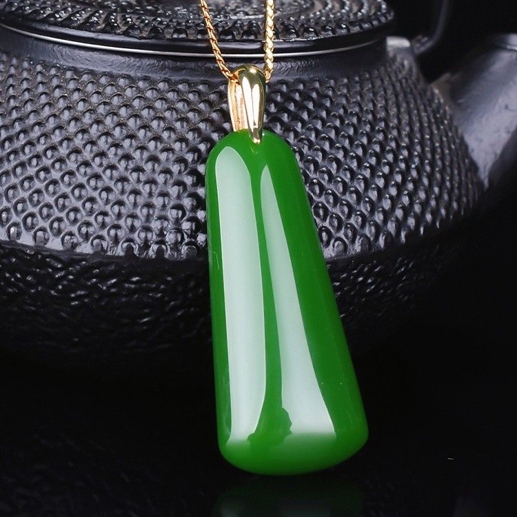 天然新疆和田玉碧玉女款时尚项链挂件菠菜绿玉石吊坠新款玉坠,珠宝/钻石/翡翠,颈饰,淘宝优惠券,粉丝福利购,淘宝优惠卷