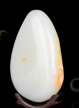 天然新疆和田玉籽料原石小摆件