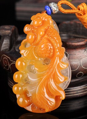 天然黄龙玉巧雕俏色精美金鱼吊坠立体精雕黄龙玉玉鱼挂件项链坠