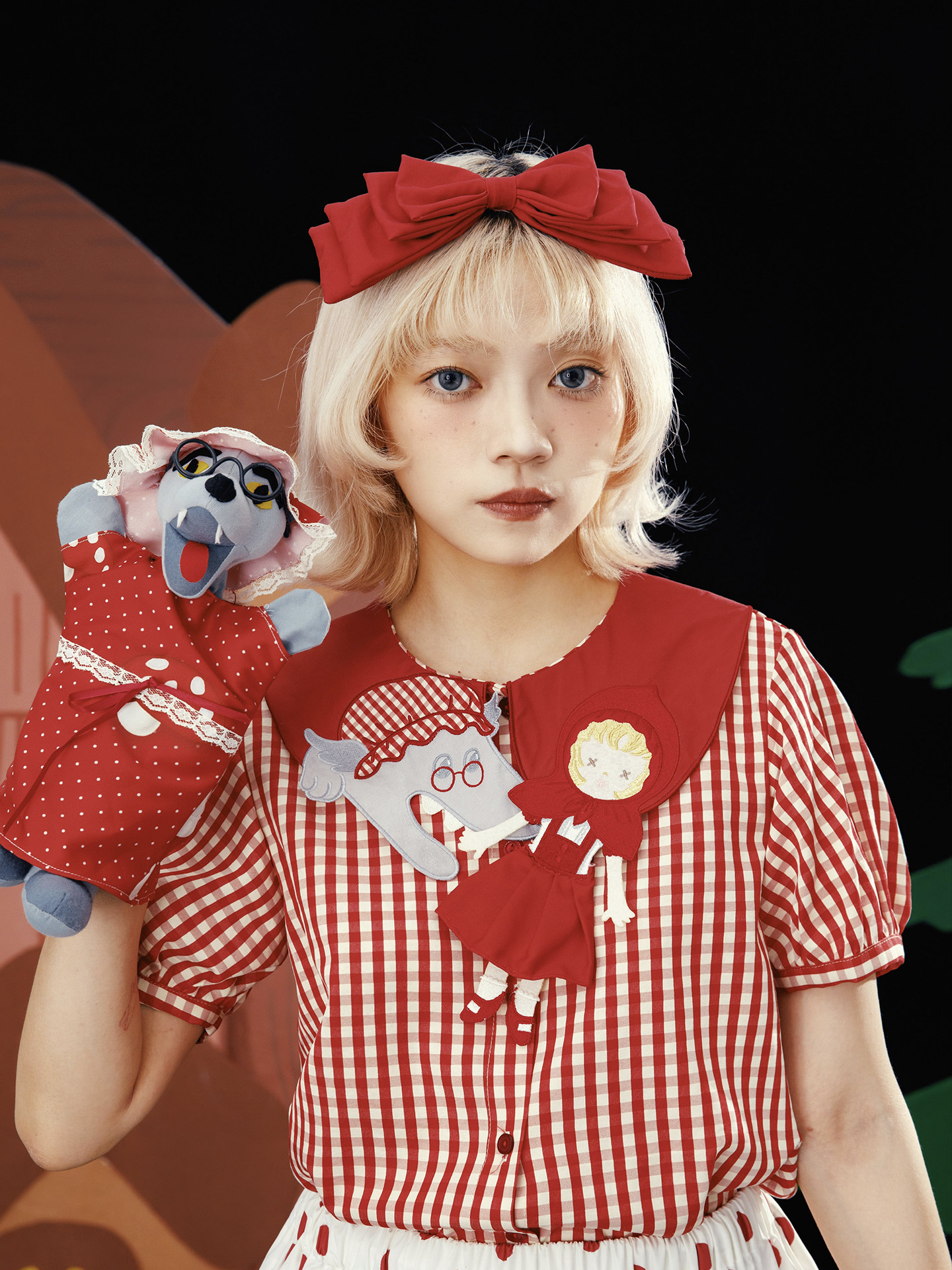 Red Checkered Embroidered Shirt with Shaped Collar - Taobao product photo 4