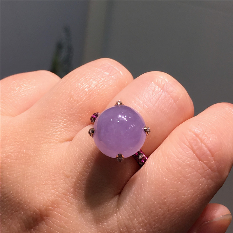 18k金镶嵌紫罗兰戒指翡翠蛋面