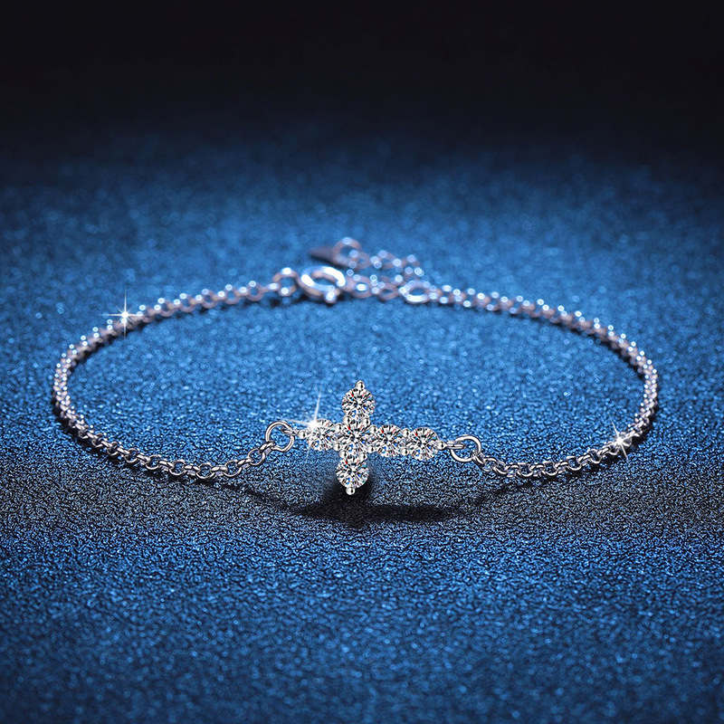 S925银镀18K金PT950铂金镶嵌1克拉D色莫桑石简约十字架手链可调节