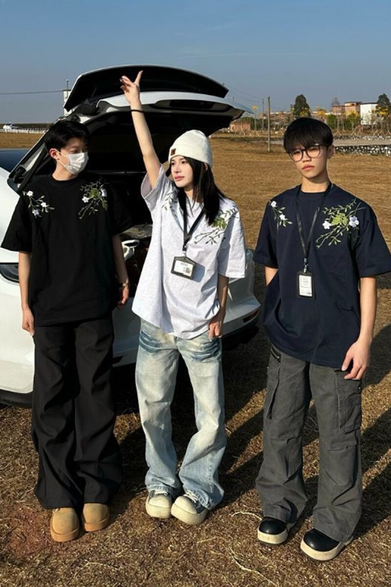 1506/Q234/P42美式高街花卉工艺刺绣短袖t恤男女款夏oversize半袖,男装T恤,星座1506