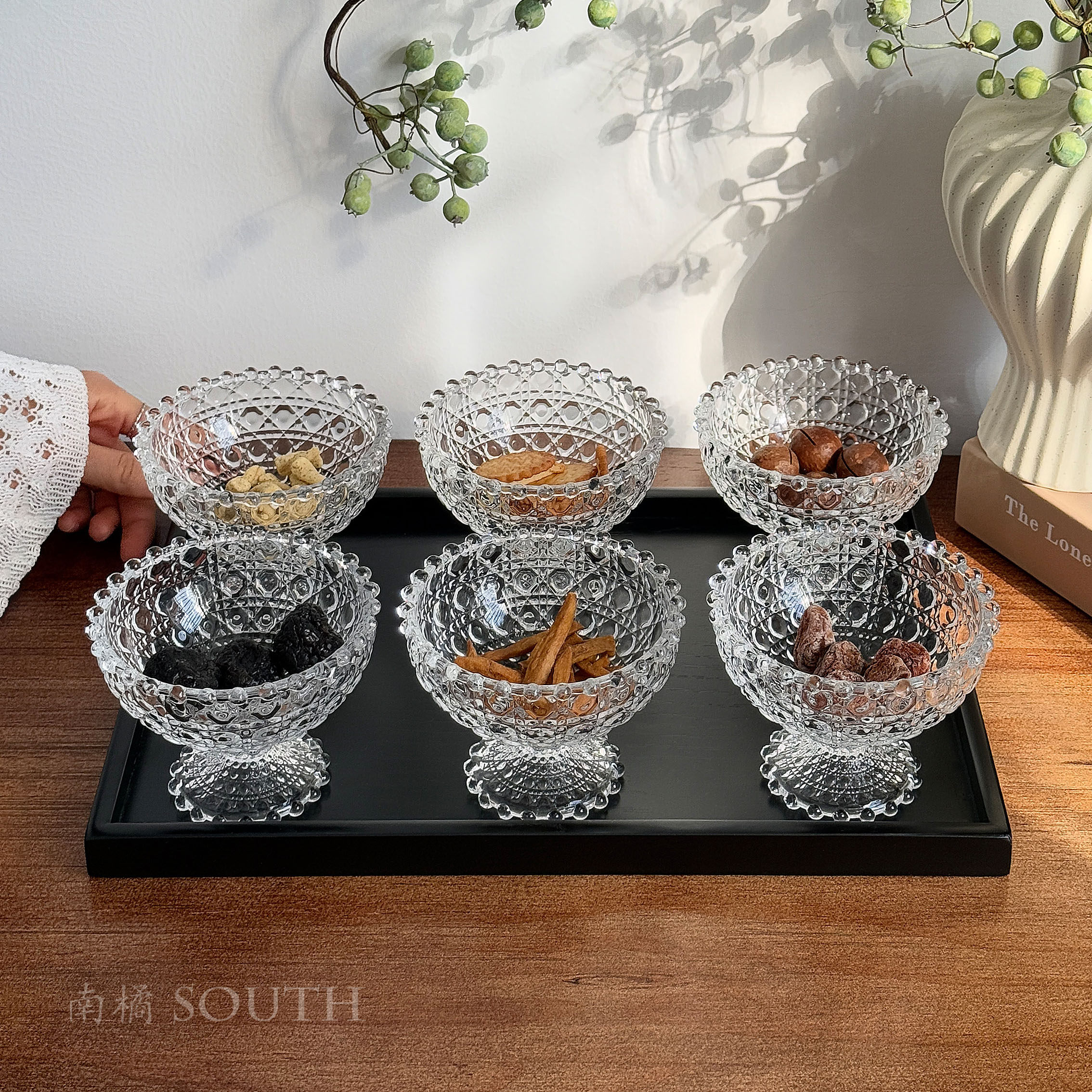 高级感复古玻璃小碗分格干果盘茶几零食摆放盘点心盘高颜值坚果盘