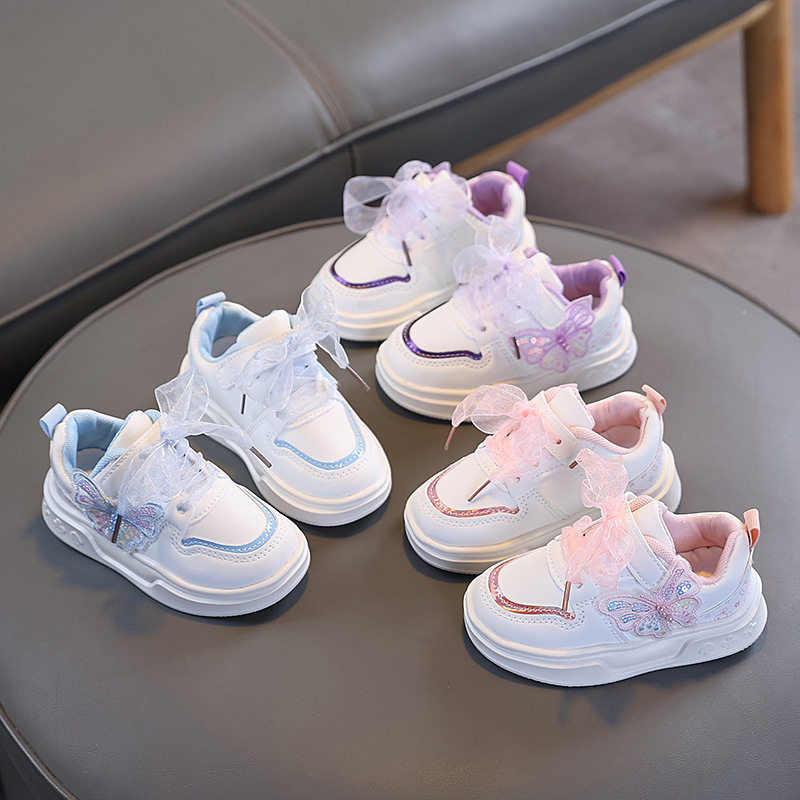 女童运动鞋透气皮面儿童跑步鞋2026新款中小童女孩公主鞋板鞋