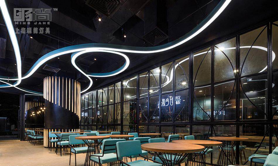 现代酒店餐厅餐饮店大厅灯异形曲线时尚个性LED吊灯 定制大型灯饰