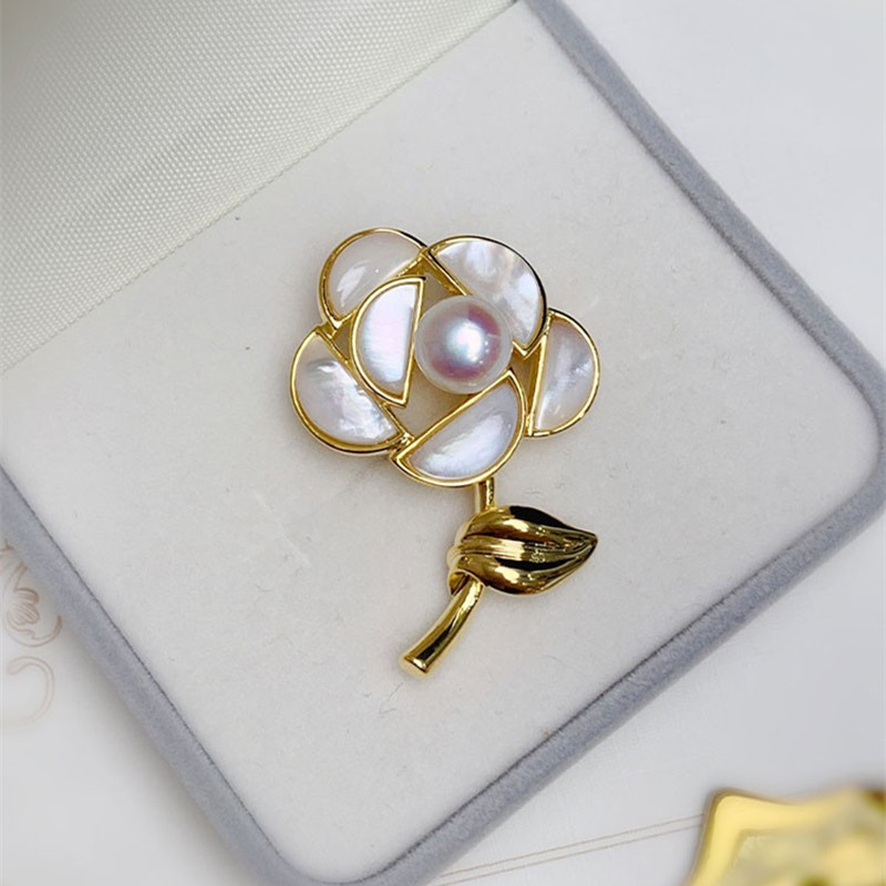 甄奢M家同款贝壳花朵胸针