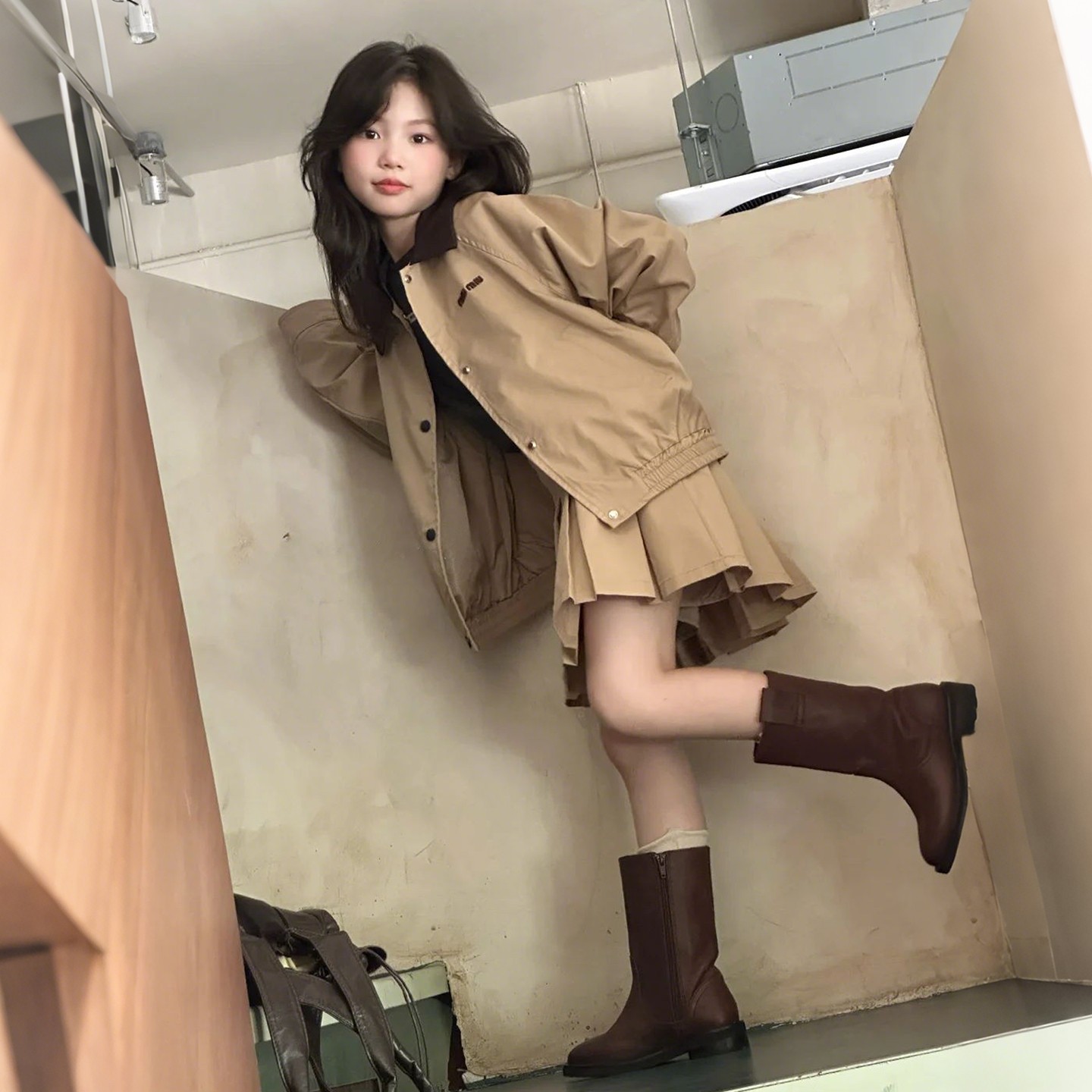 女童套装春秋装2025新韩版超好看夹克女孩休闲网红炸街短裙两件套