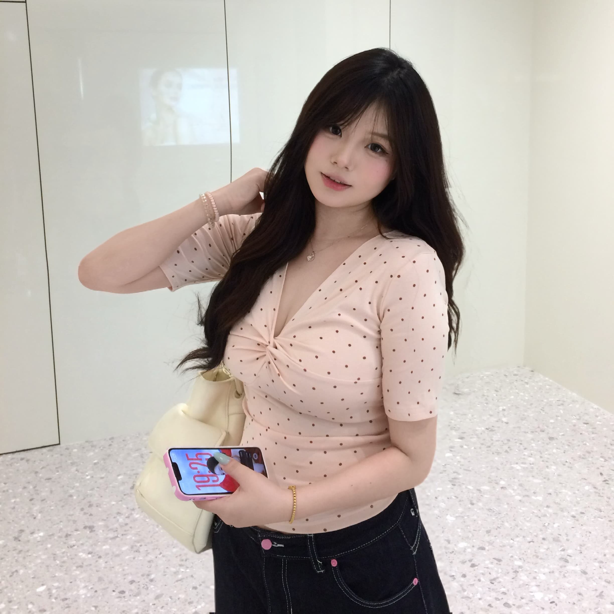 大码女装波点短袖T恤夏季新款胖mm显瘦减龄设计感V领扭结短款上衣