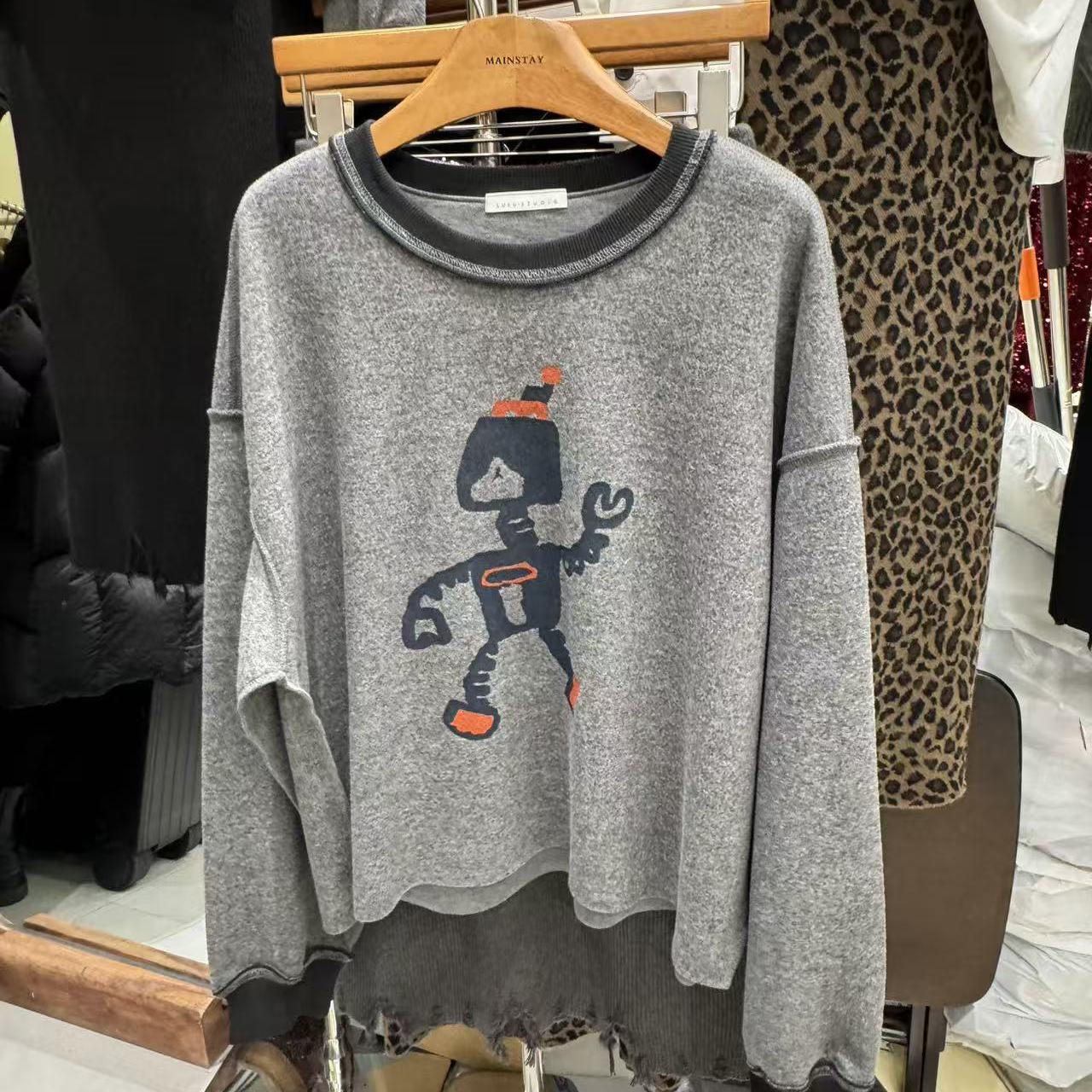 2025冬季新款休闲百搭羊绒宽松印花卡通机器人蝙蝠袖卫衣上衣打底