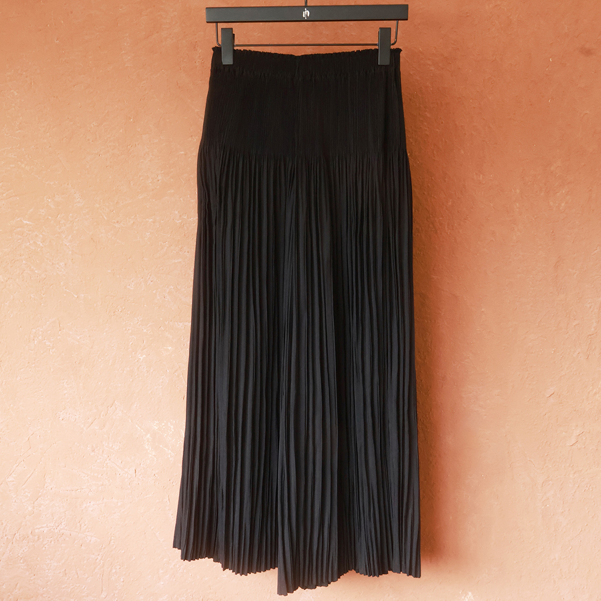 2025春夏新款褶皱圆领半身裙