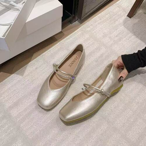 法式玛丽珍平底浅口单鞋公主风