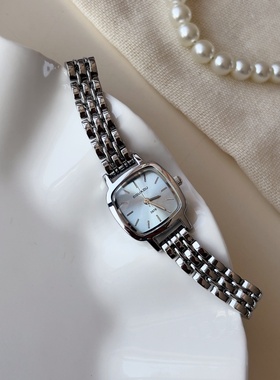 手表女款轻奢小众简约气质方形小清新高级感蓝色复古女表2025新款