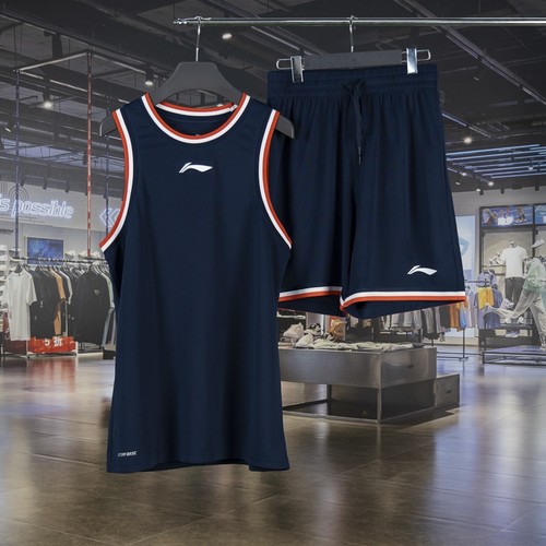 李宁男子吸汗透气比赛套装