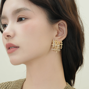 夸张独特编织不规则锆石耳钉女S925纯银针新款高级感耳环轻奢耳饰