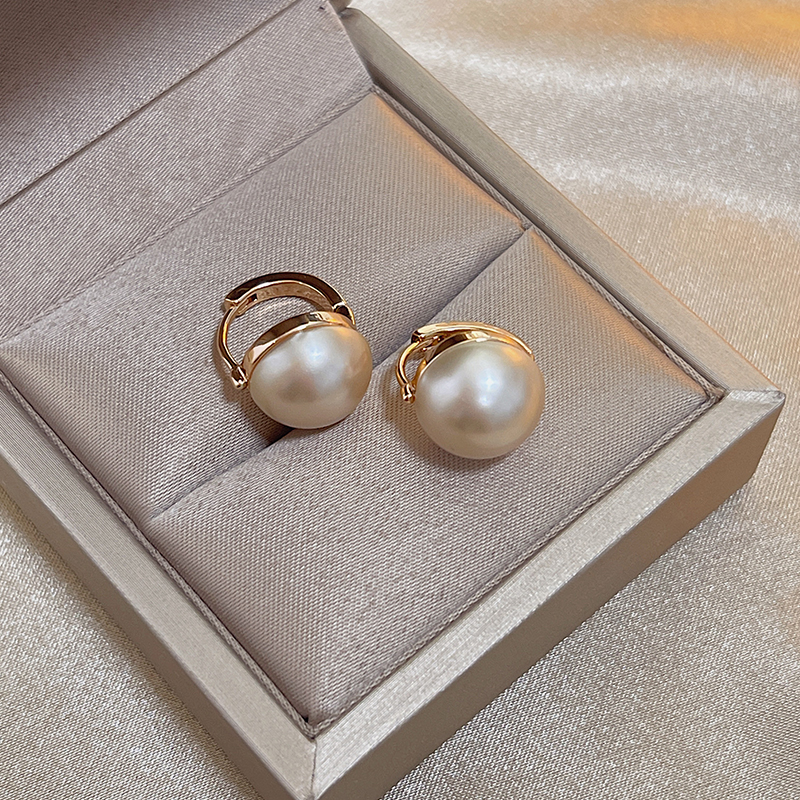 法式香槟色珍珠耳扣耳环