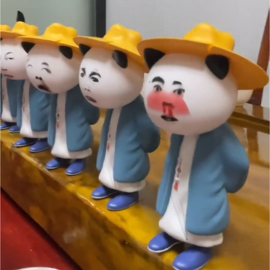 抽象创意虾仁手办摆件恶搞怪表情包车载饰品家居办公室桌面