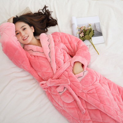 加长款珊瑚绒夹棉可爱风睡袍