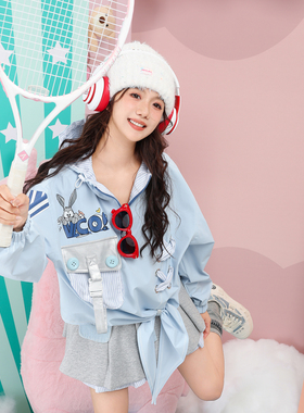 26春少女条纹口袋印花字母气眼串绳冲锋服蝴蝶结蓝色连帽运动外套