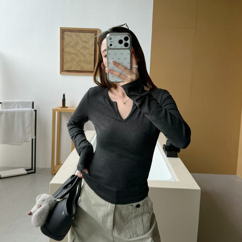 kapok2026秋季设计感V领修身显瘦打底长袖T恤(含9%羊毛)上衣61106