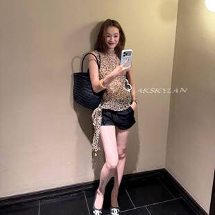 AK skylan 夏季设计感飘带挂脖豹纹背心女时髦显瘦无袖上衣85909