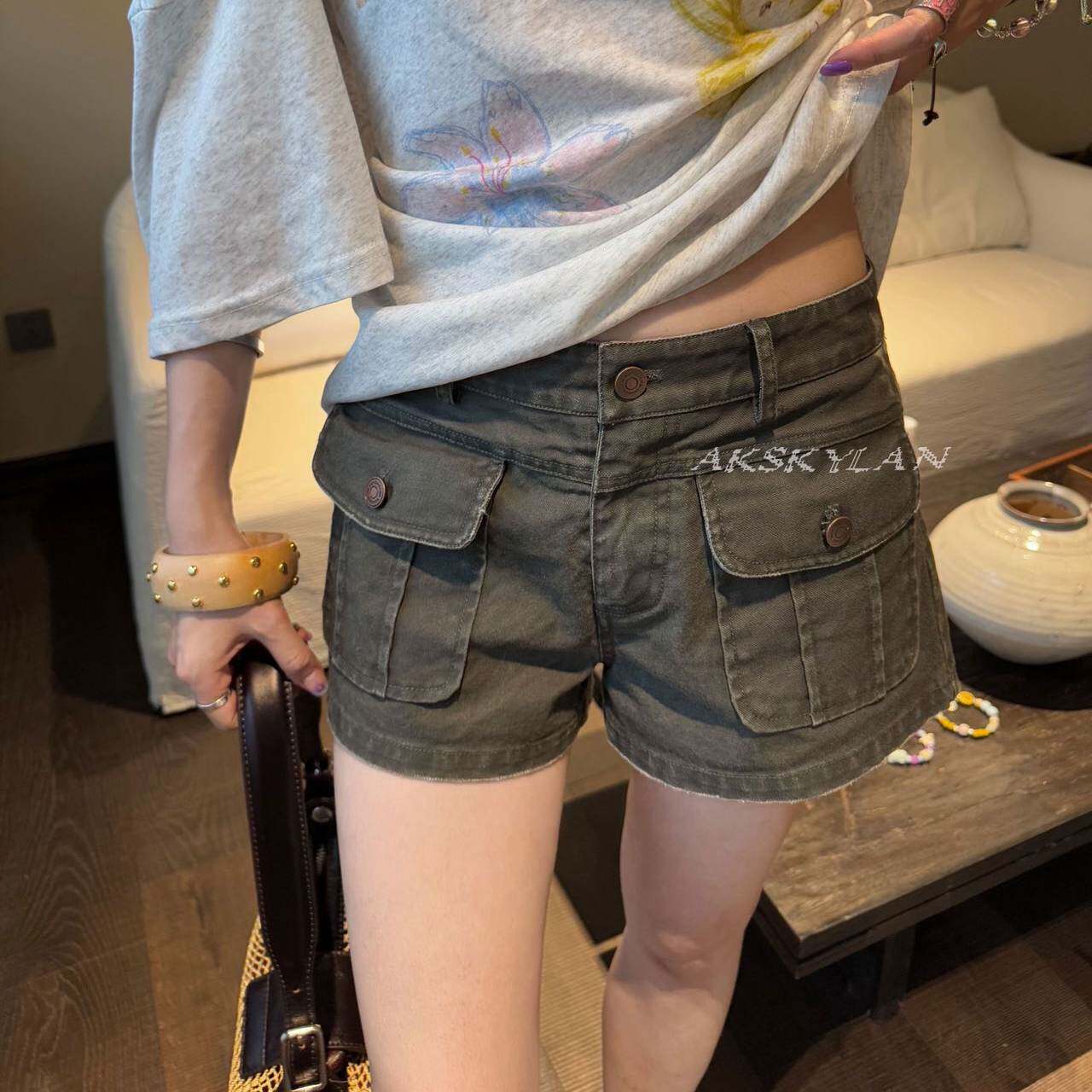 AK skylan 夏季工装多口袋水洗牛仔短裤女辣妹休闲三分热裤85901 - 实物图