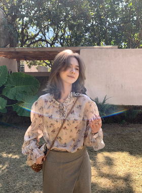 Hers-26年春季新款衬衫女简约法式复古气质花花系带小衫