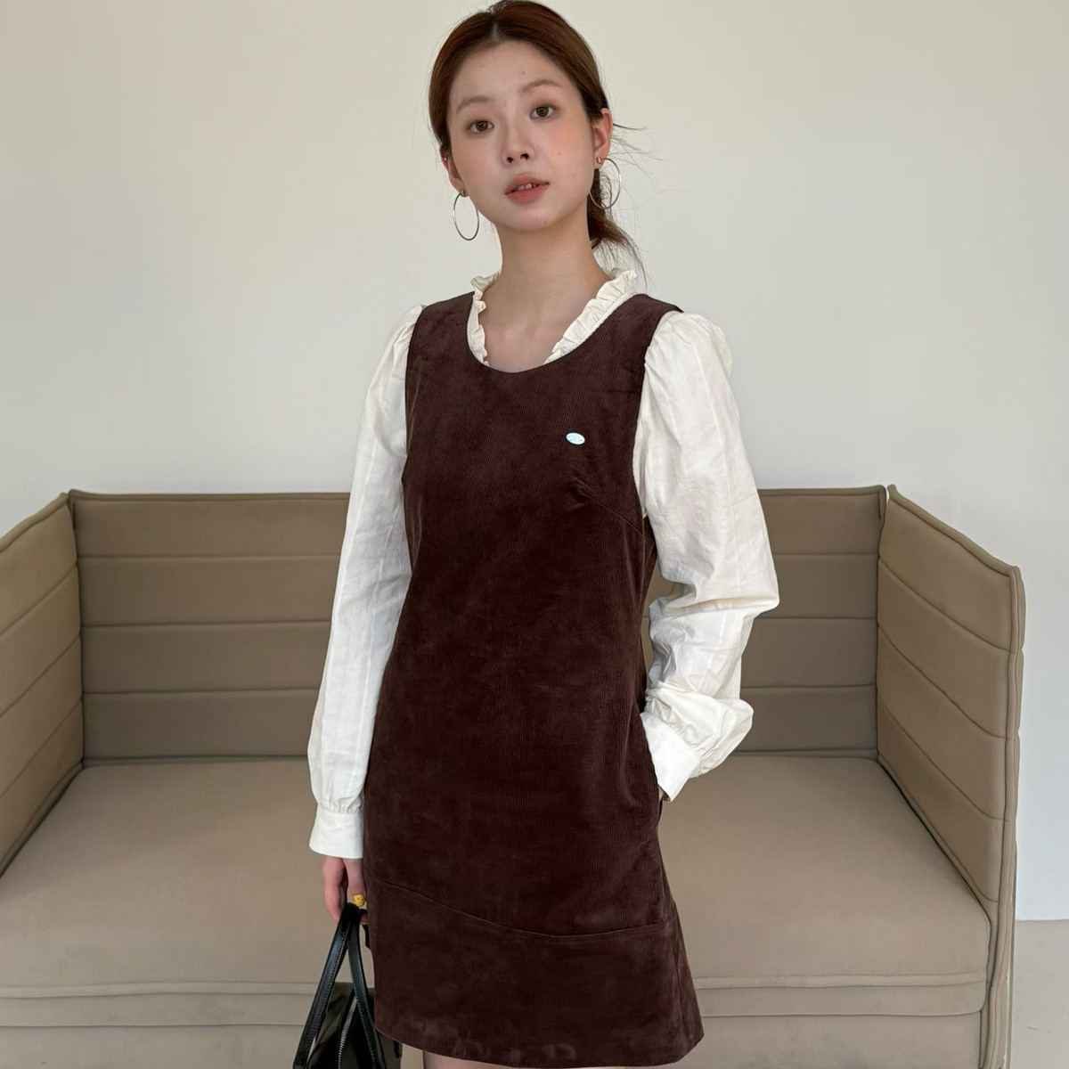 MEIZI2025冬季新款连衣裙女灯芯绒收腰A字裙超显瘦背心短裙连衣裙