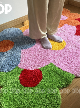 DDP原创手工彩色花朵家用卧室艺术床边不规则簇绒地毯浴室衣帽间