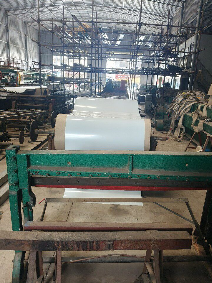 4月5日昭通市复合板公司持有的4件机器设备网络拍卖公告