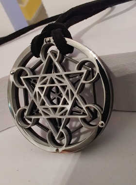 进口立方体吊坠