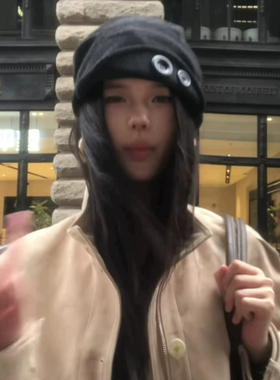 韩系辣妹风黑色纽扣显脸小冷帽