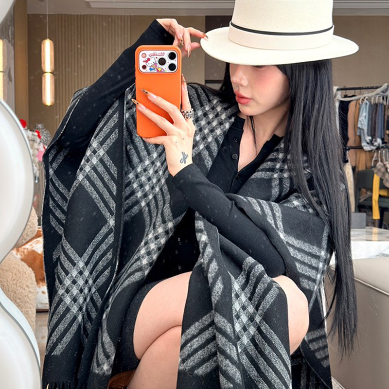 慵懒风复古格纹流苏披肩女秋冬季