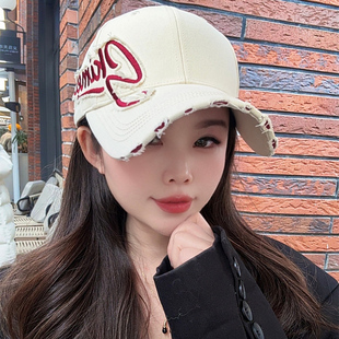 韩版破洞刺绣硬顶大头围棒球帽子女春季宽檐显脸小百搭防晒鸭舌帽