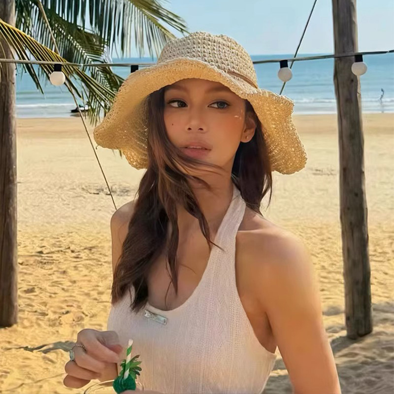 大帽檐蝴蝶结编织海边草帽女夏季图片