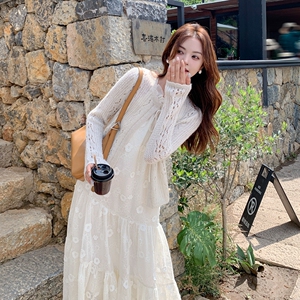 法式浪漫白色挂脖连衣裙女2025夏季新款高级感精致绝美气质长裙子图片