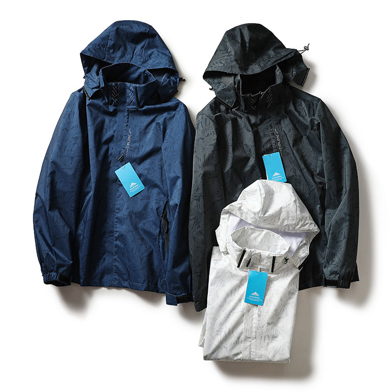 户外牛货防风防水透气连帽运动休闲情侣款迷彩男女冲锋衣夹克外套