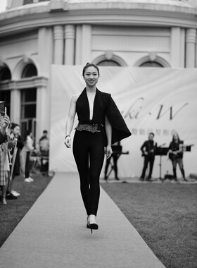 【王媛Kinki同款】triumph连体服 运动晚装系列单肩（非VIP3098）