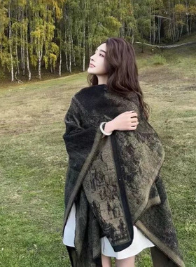 Northwest women wearing shawls, western Sichuan tourism clo