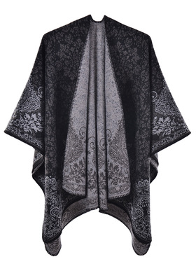 Bohemian ethnic retro style shawl for women, paired with we