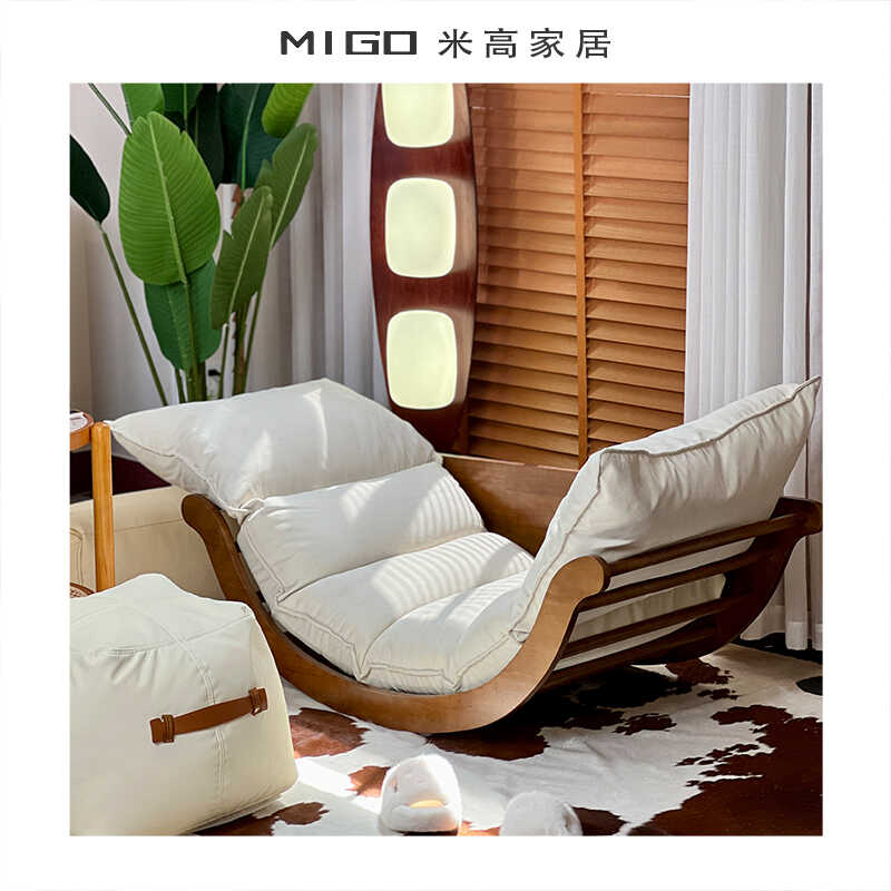 是摇摇椅也是小桌子家具