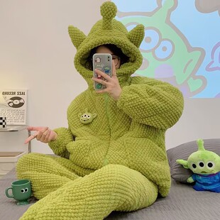 冬季睡衣珊瑚绒套装女三层夹棉加厚连帽卡通家居服可外穿厚棉袄