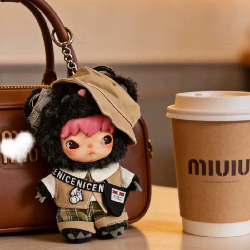 小野Hirono公路日志17cm搪胶娃娃为喜乐而战毛绒公仔盲盒工装娃衣,模玩/动漫/周边/娃圈三坑/桌游,潮玩娃衣,淘宝优惠券,粉丝福利购,淘宝优惠卷