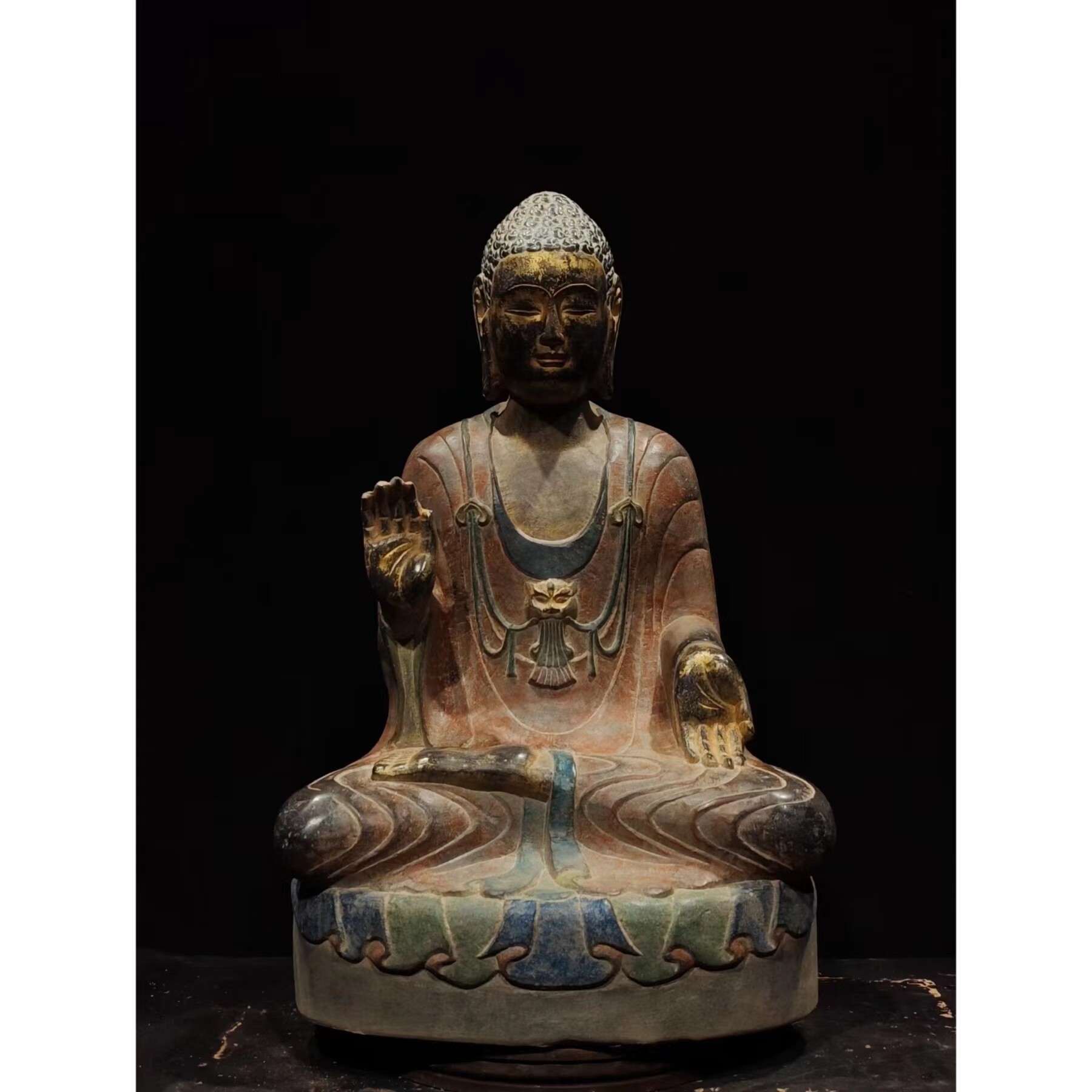 石雕复古仿古北魏彩绘佛像坐佛摆件做旧摆放寺院酒店会所释迦摩尼