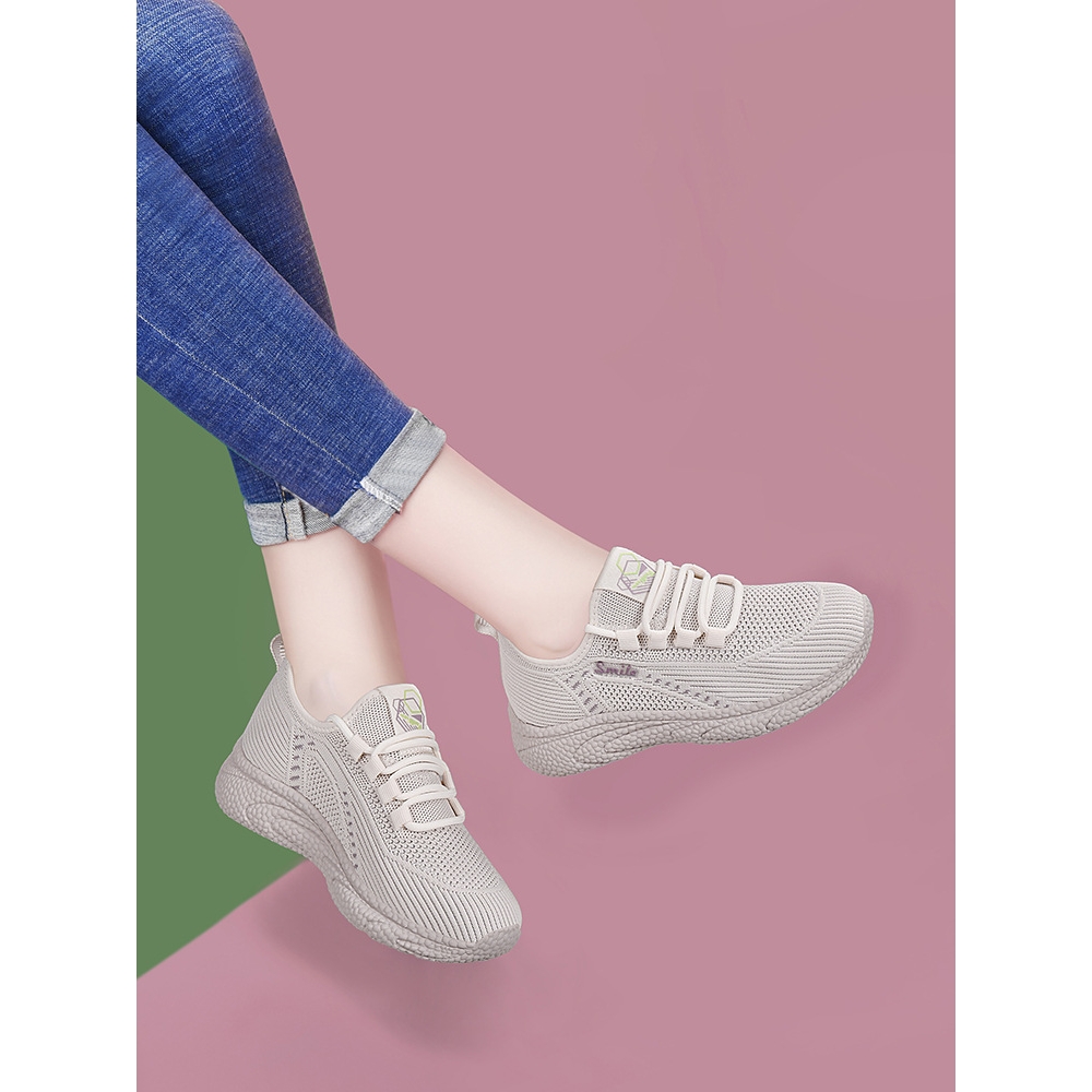 飞织网面运动鞋女2025秋季新款透气显脚小轻便跑鞋防滑旅游休闲鞋