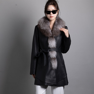 2026冬新款真皮皮衣外套女长款修身海宁绵羊皮貉子狐毛领风衣外套